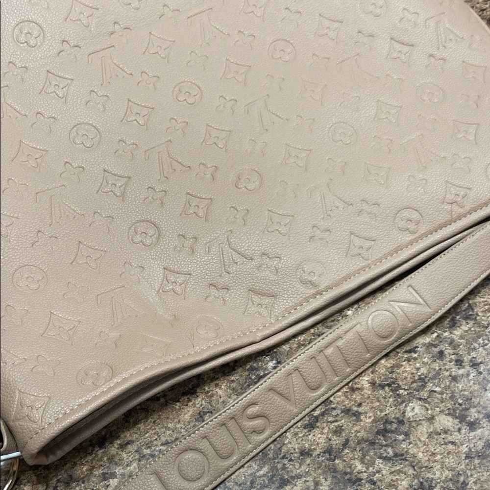 NWT Designer Inspired Replica Bag Elegant Beige Shoulder Bag - Picture 4 of 6